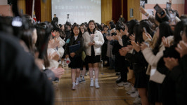 100년 넘은 전통 진해여중 마지막 졸업식 역사의 뒤안길로