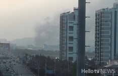 [속보] 부산 강서구 자동차 부품 공장서 불...대응2단계 발령