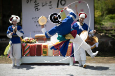 뜻깊은 칠순잔치에서 공연도 하고