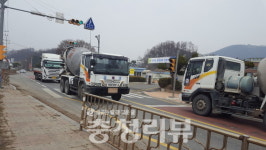 충주지역 레미콘차량, 운송료 인상요구 파장