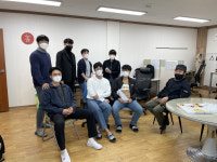 주 5일 근무로는 못 돌아가