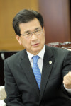 이시종 충북지사·김병우 도교육감  쌓인 앙금이 너무 많아
