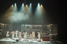 충북도립극단 오아시스 세탁소 습격사건 순회 공연