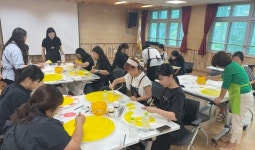 충주대소원초, 학부모 손끝에 피어나는 예술