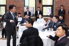 충북도, 바이오 기업인과 타운홀…현장 건의 수렴