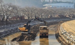 충주 수안보면, 온천제 대비 하천·도로 정비