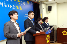 도의회 민주, 학교현장 공기정화장치 설치 탁상행정으로 지지부진