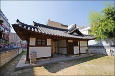 구(舊)서이면사무소 친일 잔재 논란... 이전 논의 뜨거운 감자로