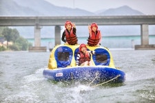 k2가평수상레저, "이번 여름 핫한 유튜버들에게 쿨하게 쏜다"