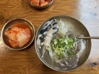 [안병익의 노포기행] 진한 국물에 가슴까지 따뜻해지는 곰탕 한그릇, 명동 하동관