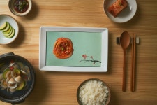 혼밥러를 달래주는 스마트 접시