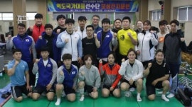 도쿄 겨누는 한국 역도 보성서 담금질