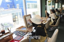 [이색카페] 드로잉카페 톤(TONE)