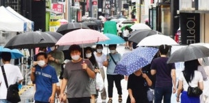 막바지 장맛비 내리는 광주 충장로