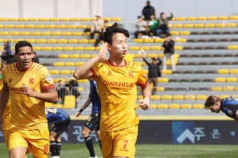 광주FC 엄지성, '금호고 선배' 엄원상과 맞대결