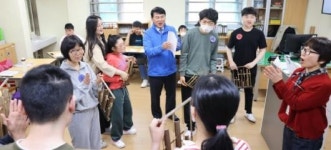 이정선 교육감, 광주선우학교서 1일 수업 교사