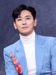 [HD갤러리]주지훈, 최고의 패션 아이템? 건치 폭소
