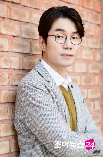 극한직업 배우 송영규, 차 안서 숨진 채 발견…경찰, 사망 경위 조사 중.