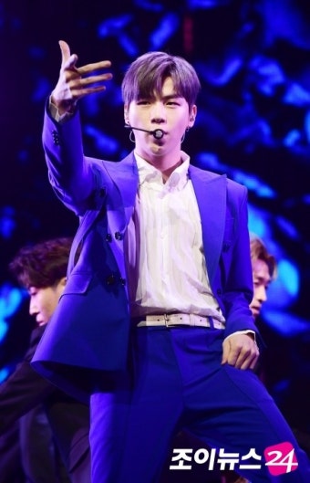 강다니엘 