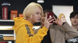 PC방에 등장한 선남선녀 조합…슈주와 펜타곤&오하영의 만남