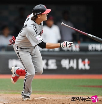 LG 이형종, 골절 의심 소견…4일 재검진 예정