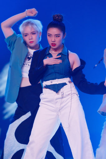 [포토]'스우파' YGX 리정, 뜨거운 인기!