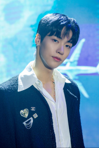 [포토]엔플라잉 이승협, '분위기 넘치는 눈빛'