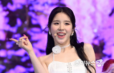 [포토]컴백 무대 즐기는 이달소 희진