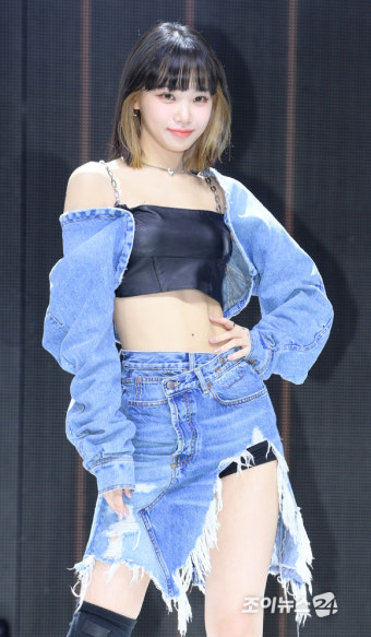[포토]르세라핌 김채원, 섹시&큐티 리더