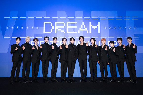 스트레이 키즈, 일본 골드 디스크 대상 수상 소식! 스타디움 투어 계획도 발표