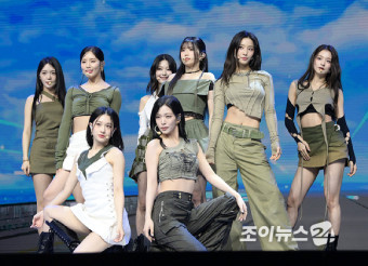 [포토]프로미스나인, 색다른 매력 '#미나우'