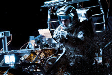 더문 달에 고립된 도경수, 설경구·김희애와 극강 시너지 완성