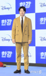 [포토]한강 권상우, 가을 느낌 물씬 패션