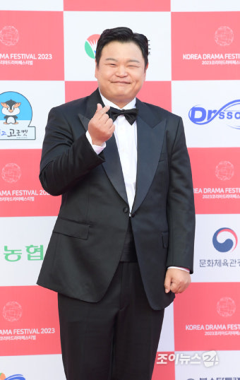 [포토]'에이민' 고규필, 11월 결혼 앞둔 예비신랑의 하트