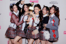 뉴진스, 빌보드뮤직어워즈 톱 글로벌 K팝 아티스트 수상