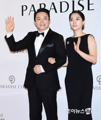 이범수, 아내 이윤진 