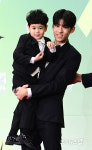 [포토]장신영♥강경준 아들 정안-정우, 사이 좋은 형제