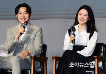 [포토]'하이드' 이보영X이무생, 미스터리 부부