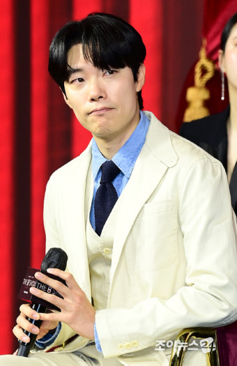[포토]'환승연애·그린워싱 논란' 류준열, 긴장한 표정