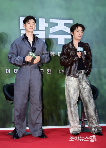 [포토]영화 '탈주' 주연 배우 이제훈·구교환