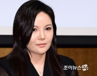 [포토]첸백시 측으로 공식석상 나선 차가원 피아크 그룹 회장