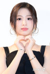 [포토]베이비몬스터 아현, 빨려들어갈 것 같은 눈망울