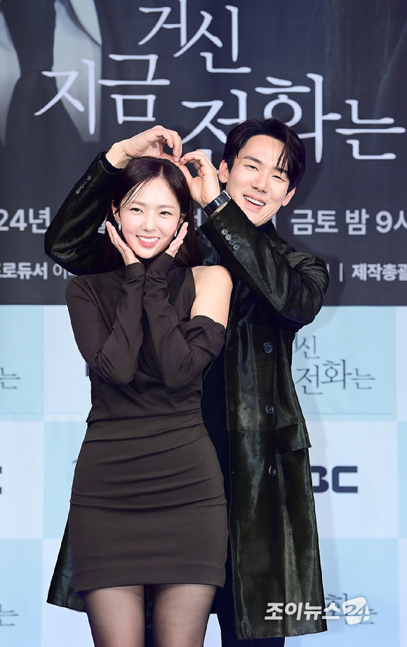 MBC 금토드라마 지금 거신 전화는, 백사언과 홍희주의 대통령실 행사 참석으로 팬들 감동적인 무대 완성