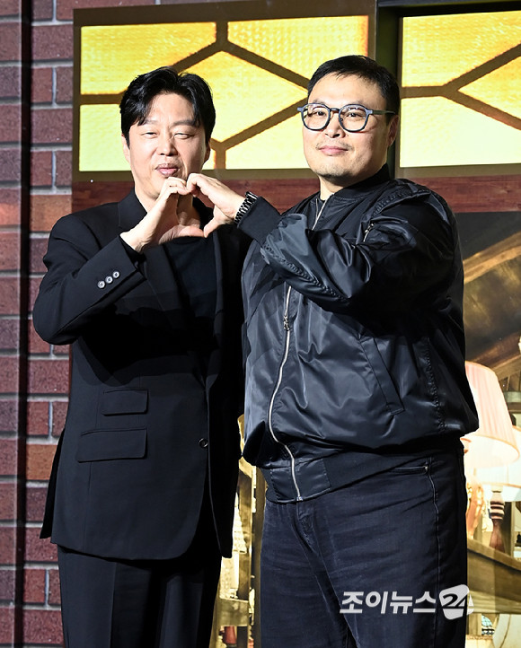배우들의 호평 속 조명가게의 화제…김희원 감독의 첫 시리즈 연출작으로 관심 집중!