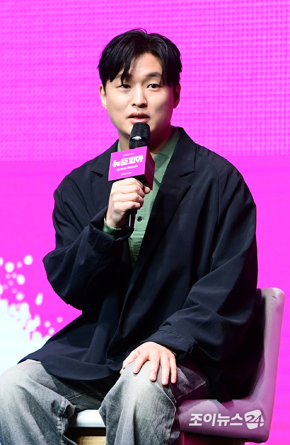2022년 인기 예능 뉴토피아, 박정민-지수 주연으로 좀비에게 시청자들의 마음 사로잡기 위한 도전