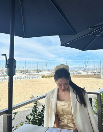 효민, 금융맨 예비 신랑과 LA 여행 중? 결혼 앞두고 미모 포텐 터졌네