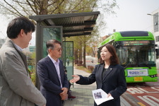 정초립 강북구의원, 저상형 전기 마을버스 도입 확대…교통복지 실현 앞장