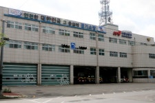 수원 바이오센터서 화학물질 유출...10명 대피 소동