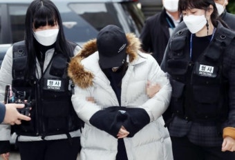 4살 딸 도로에 버린 30대 친모 구속심사