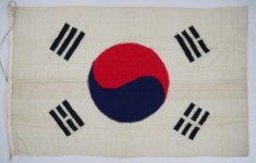 고 배순태 선장의 동해호 게양 태극기…해양유물 선정
